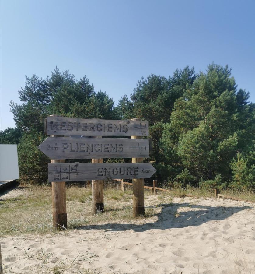 Ķesterciems Albatross Getaway By The Sea, Spa And Forest With A Terrace מראה חיצוני תמונה